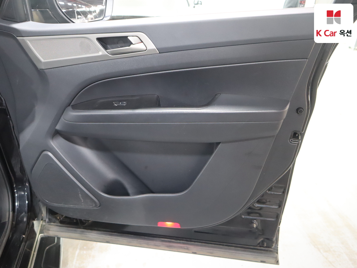 KG Mobility Rexton Sports - 27