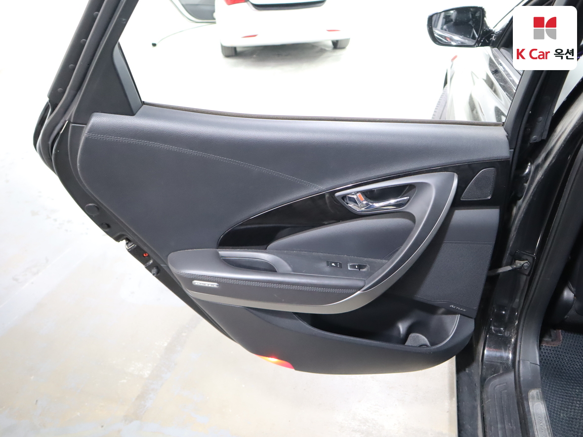 هيونداي أزيرا - 24