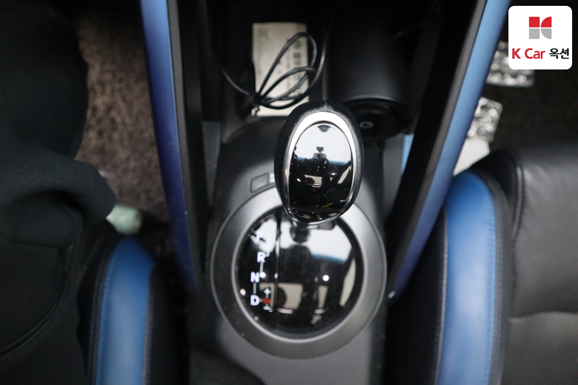 Hyundai Veloster - 16