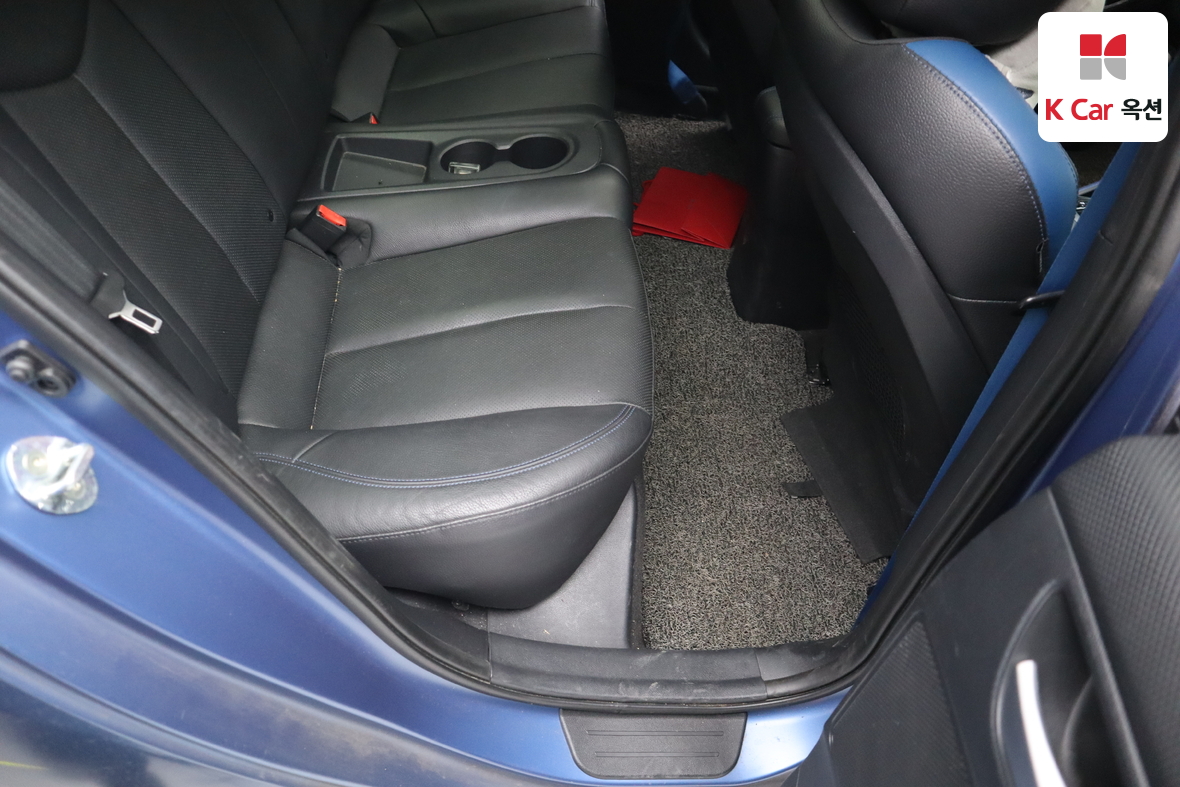 Hyundai Veloster - 27
