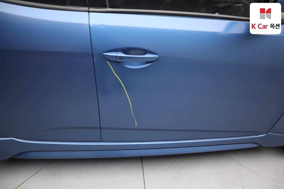 Hyundai Veloster - 36