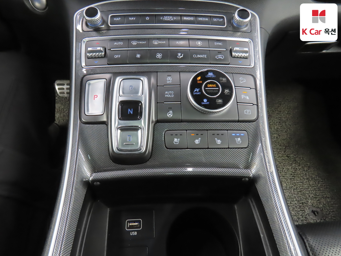 هيونداي سانتافي 2021 - صورة 16