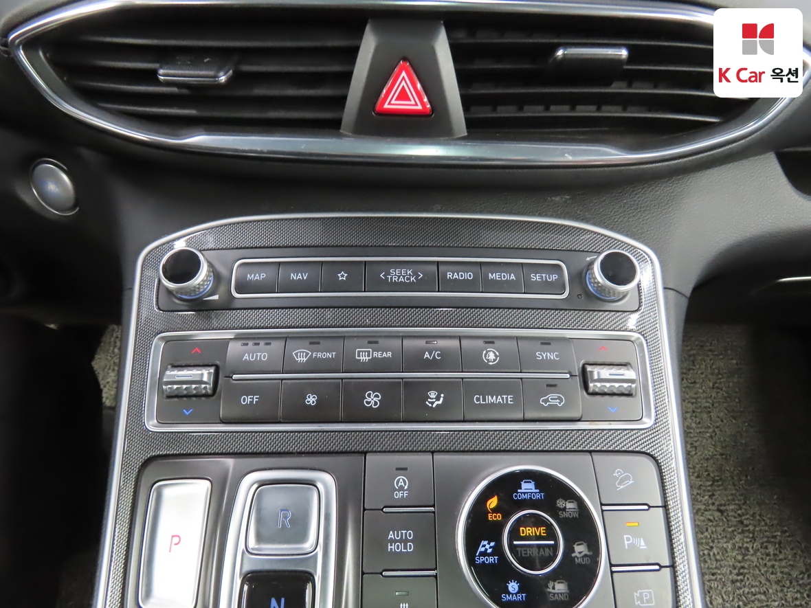 هيونداي سانتافي 2021 - صورة 15