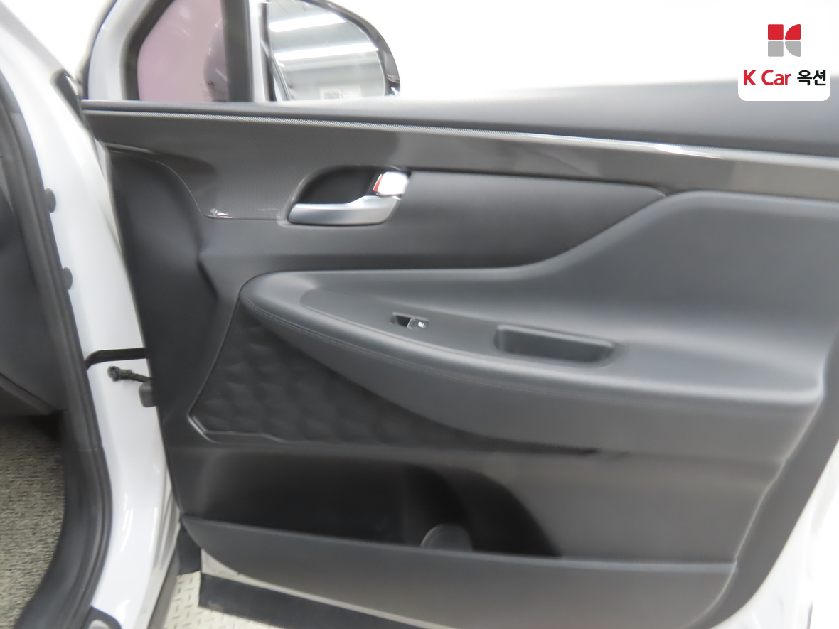 هيونداي سانتافي 2021 - صورة 32