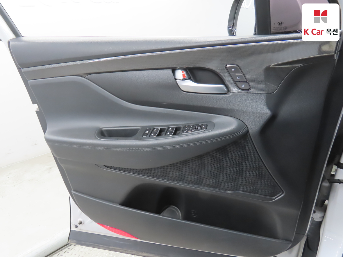 هيونداي سانتافي 2021 - صورة 8