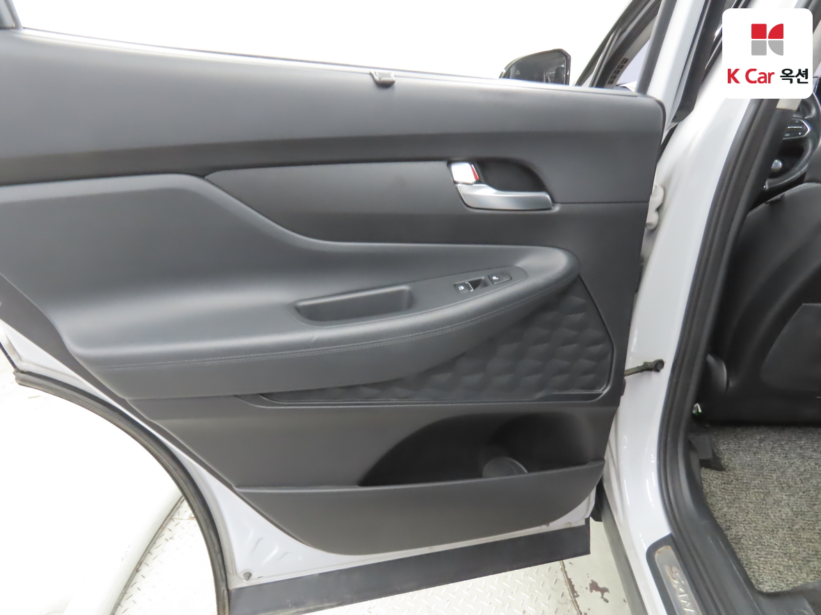 هيونداي سانتافي 2021 - صورة 24