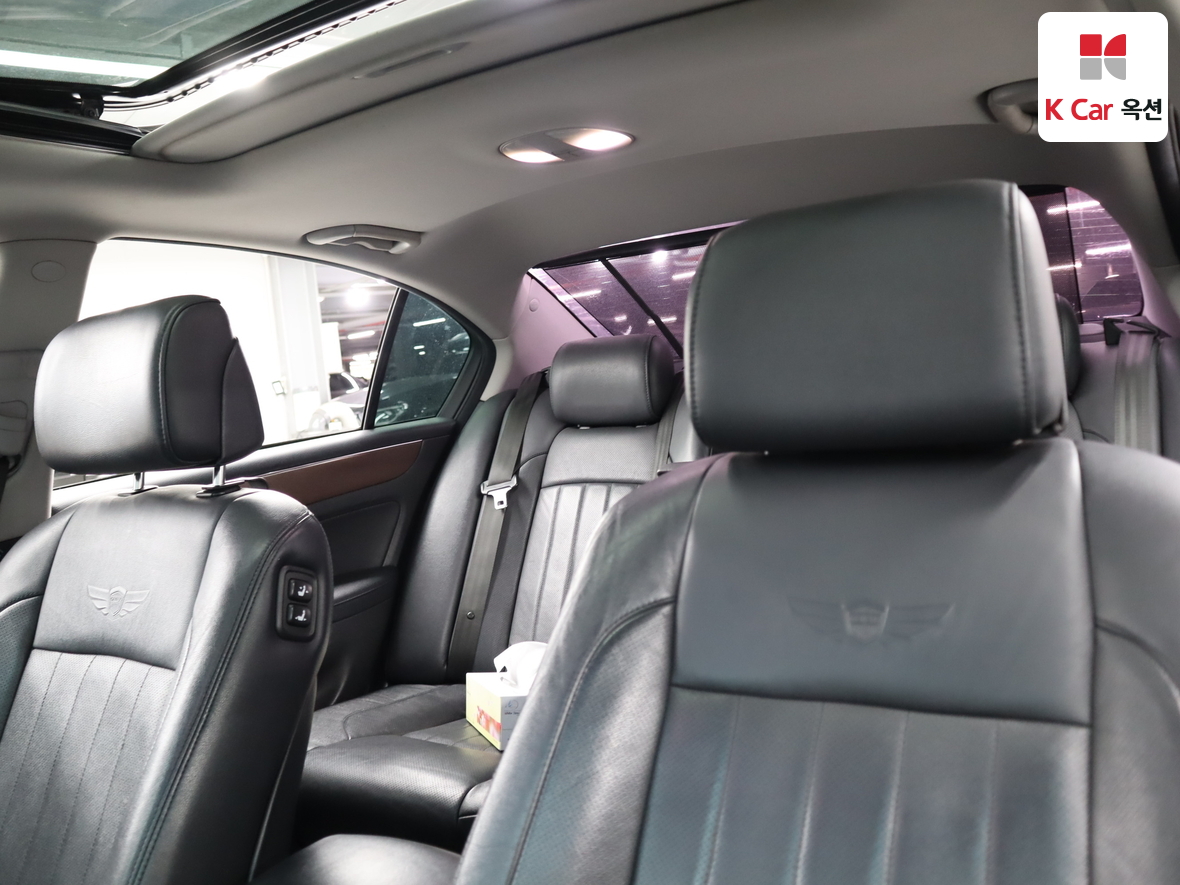 Hyundai Genesis 2012 - Image 20