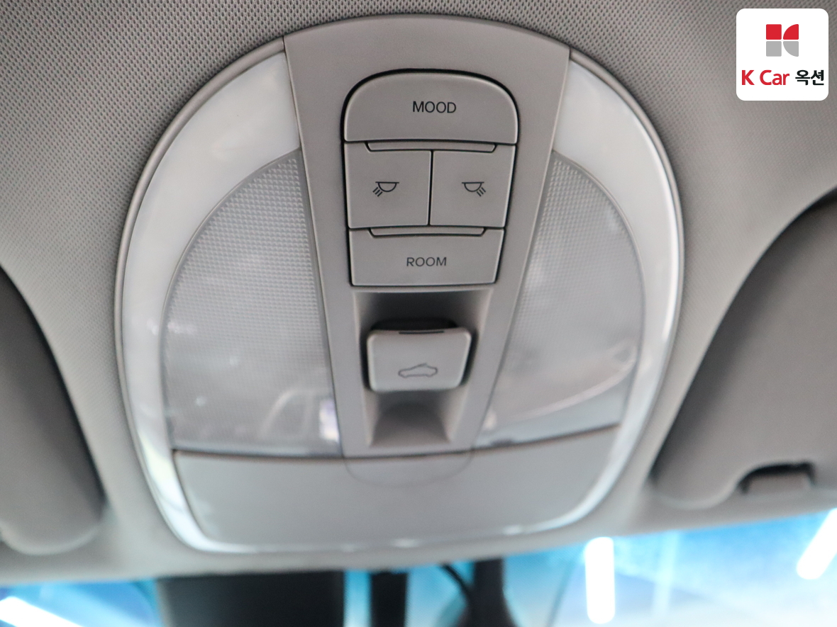 Hyundai Genesis 2012 - Image 12