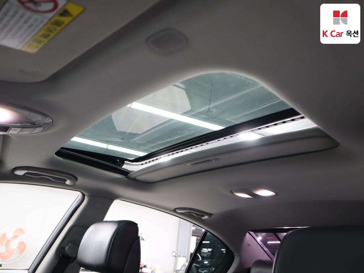 Hyundai Genesis 2012 - Image 22