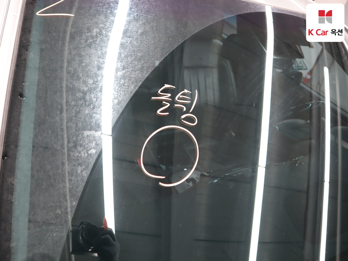 Hyundai Genesis 2012 - Image 37