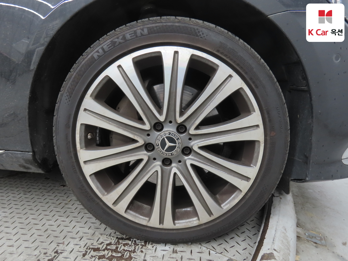 메르세데스-벤츠 E-클래스 2023 - 이미지 42