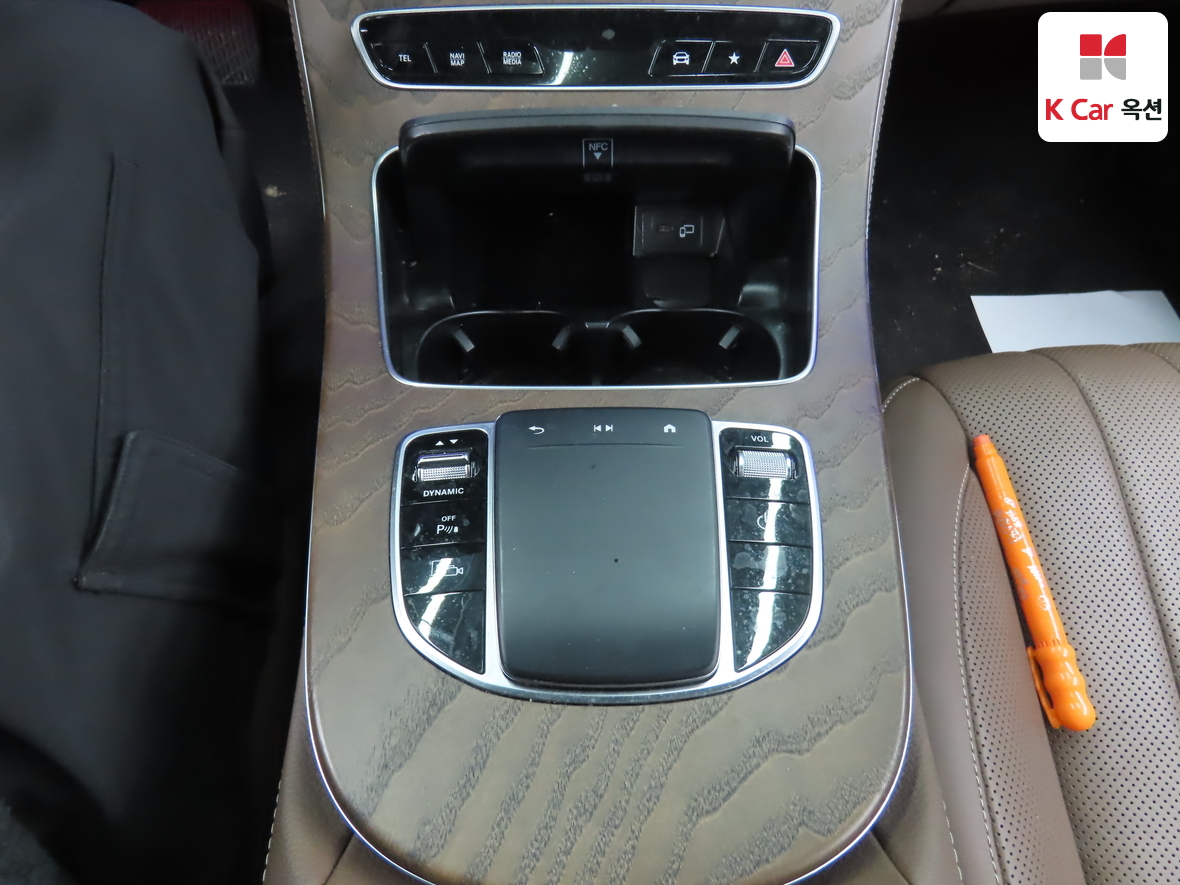 메르세데스-벤츠 E-클래스 2023 - 이미지 16