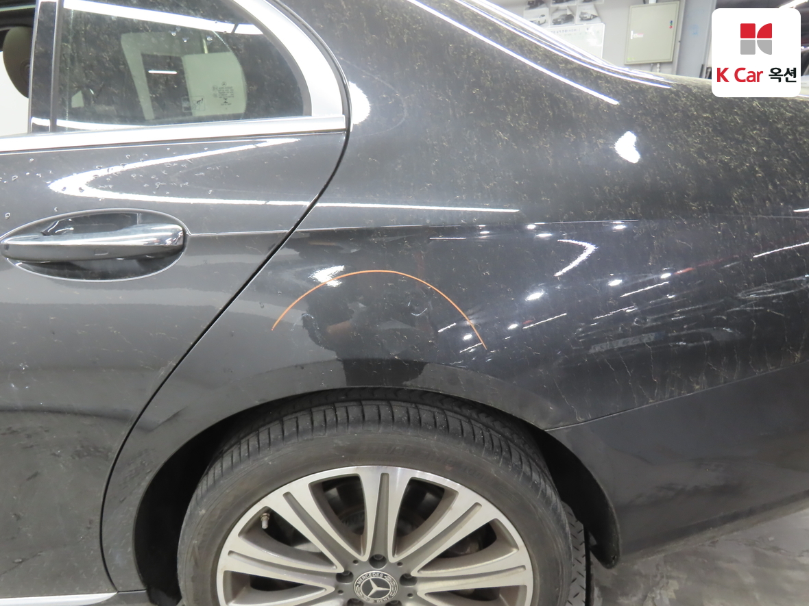 메르세데스-벤츠 E-클래스 2023 - 이미지 40