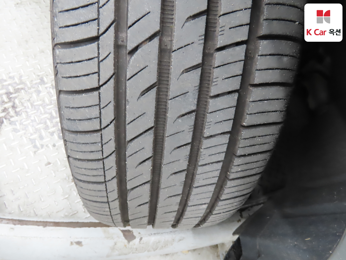 메르세데스-벤츠 E-클래스 2023 - 이미지 36