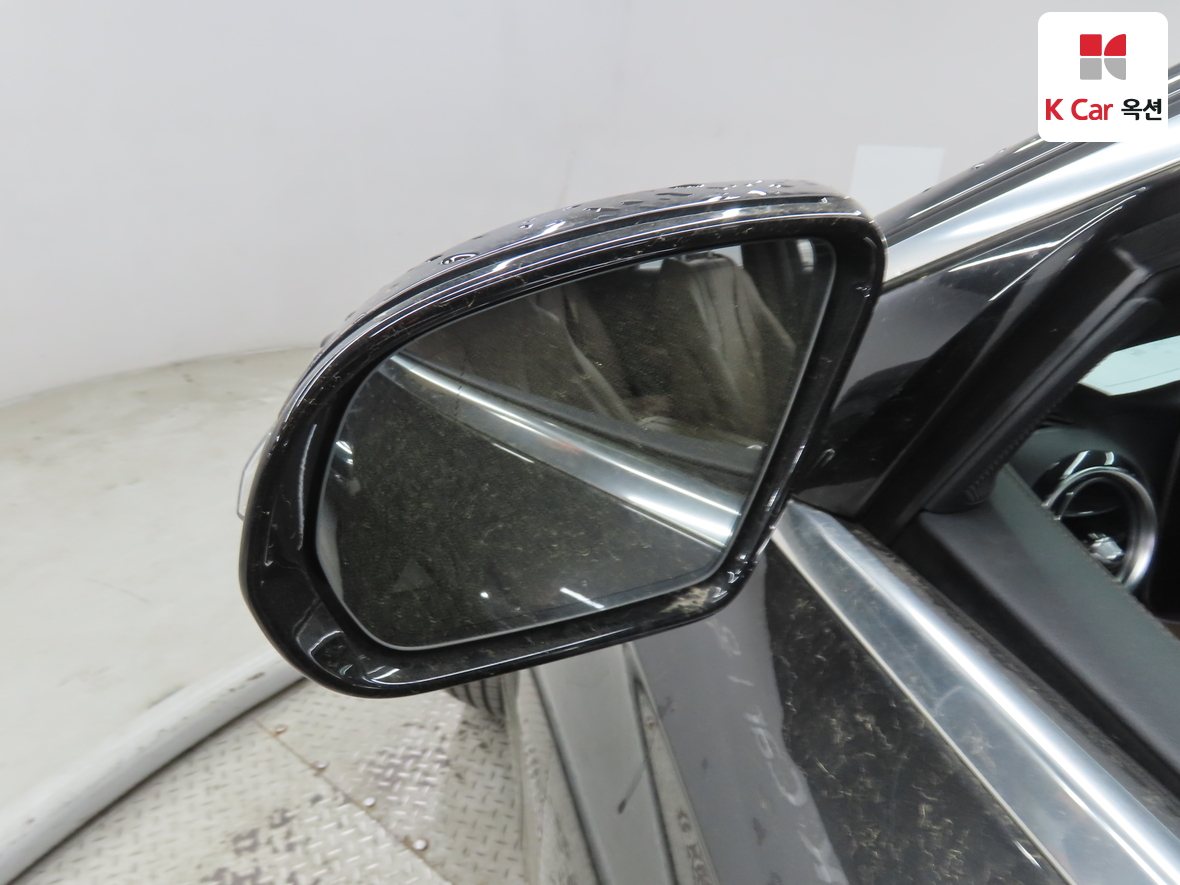 메르세데스-벤츠 E-클래스 2023 - 이미지 24