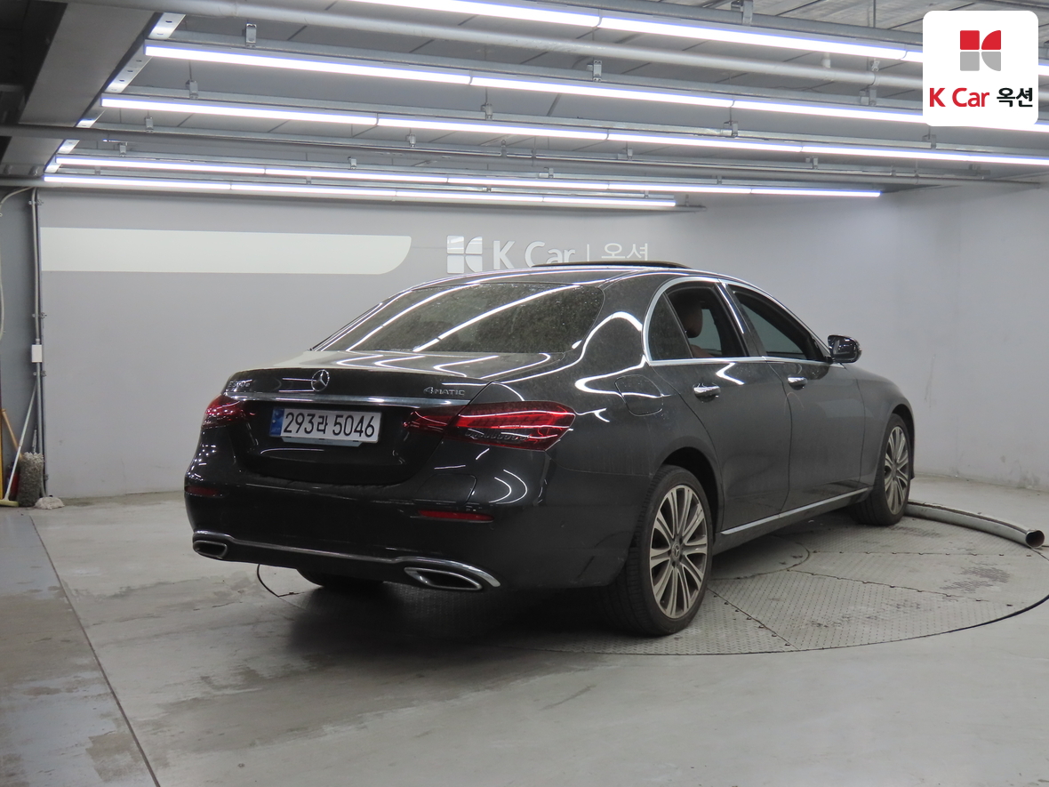 메르세데스-벤츠 E-클래스 2023 - 이미지 2