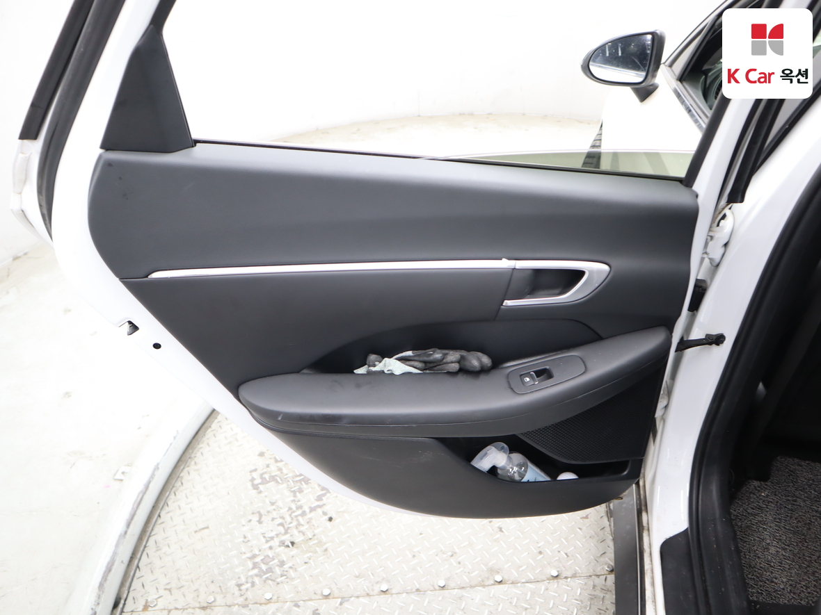 Hyundai Sonata 2022 - Image 22