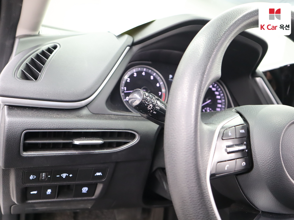 Hyundai Sonata 2022 - Image 9