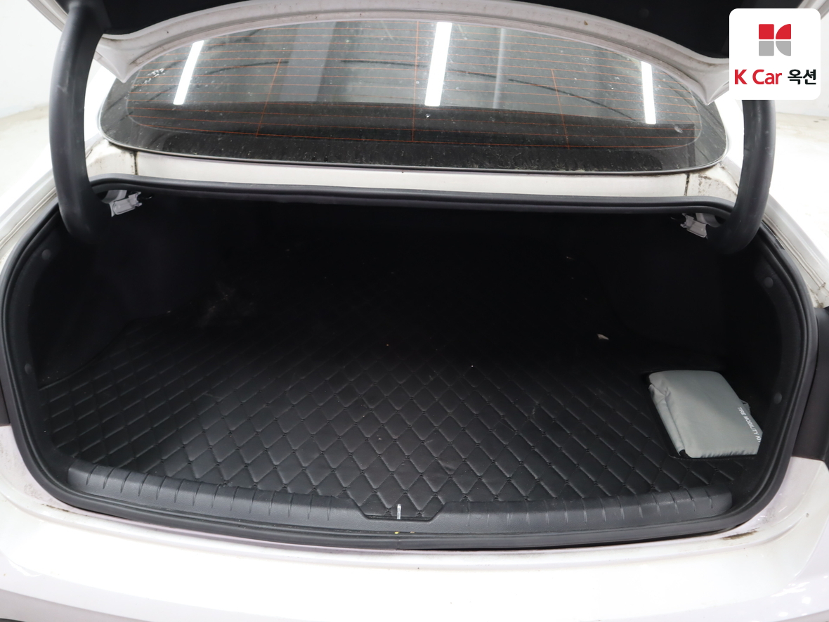 Hyundai Sonata 2022 - Image 25