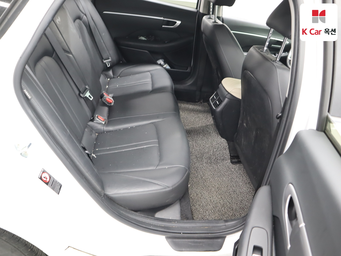 Hyundai Sonata 2022 - Image 27