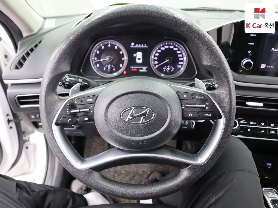Hyundai Sonata 2022 - Image 10