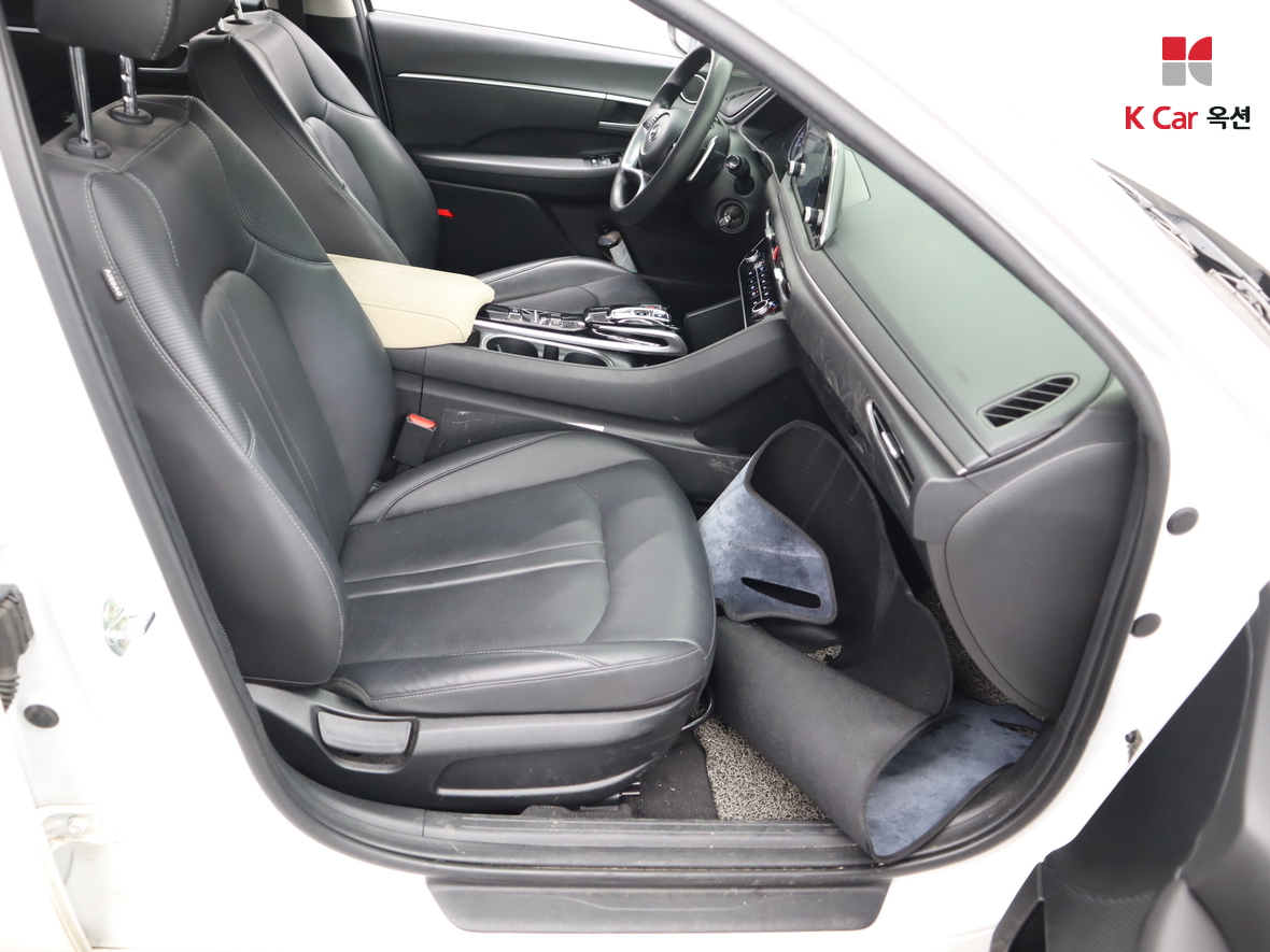 Hyundai Sonata 2022 - Image 29