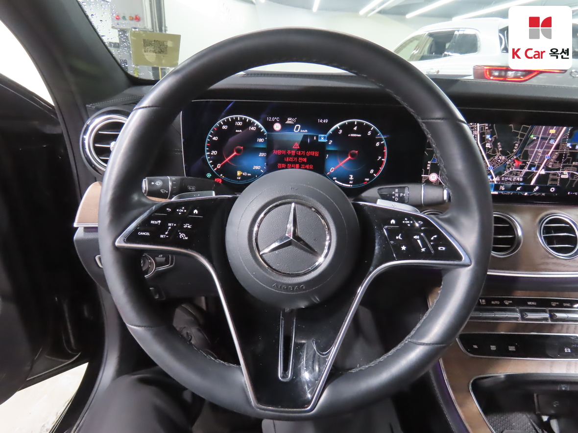 메르세데스-벤츠 E-클래스 2023 - 이미지 10