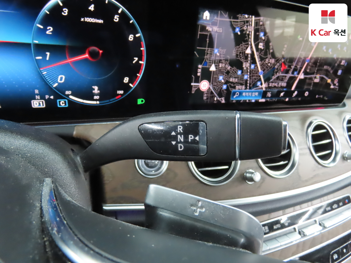 메르세데스-벤츠 E-클래스 2023 - 이미지 17