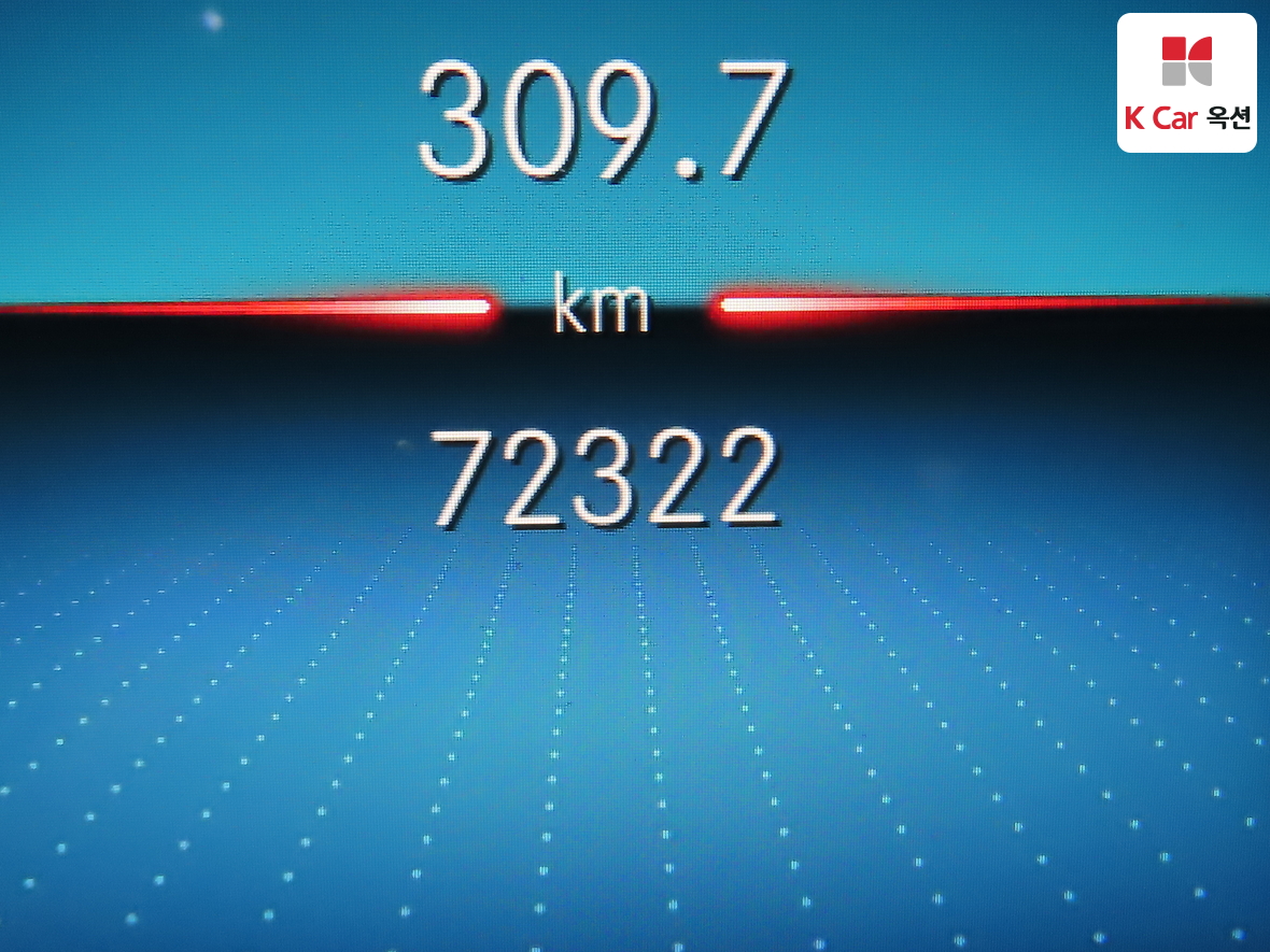 메르세데스-벤츠 E-클래스 2023 - 이미지 4