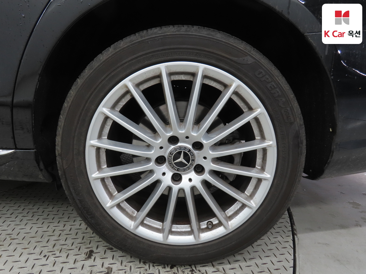 메르세데스-벤츠 E-클래스 2023 - 이미지 43