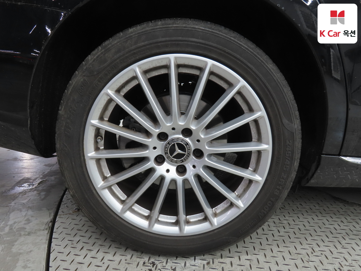 메르세데스-벤츠 E-클래스 2023 - 이미지 42