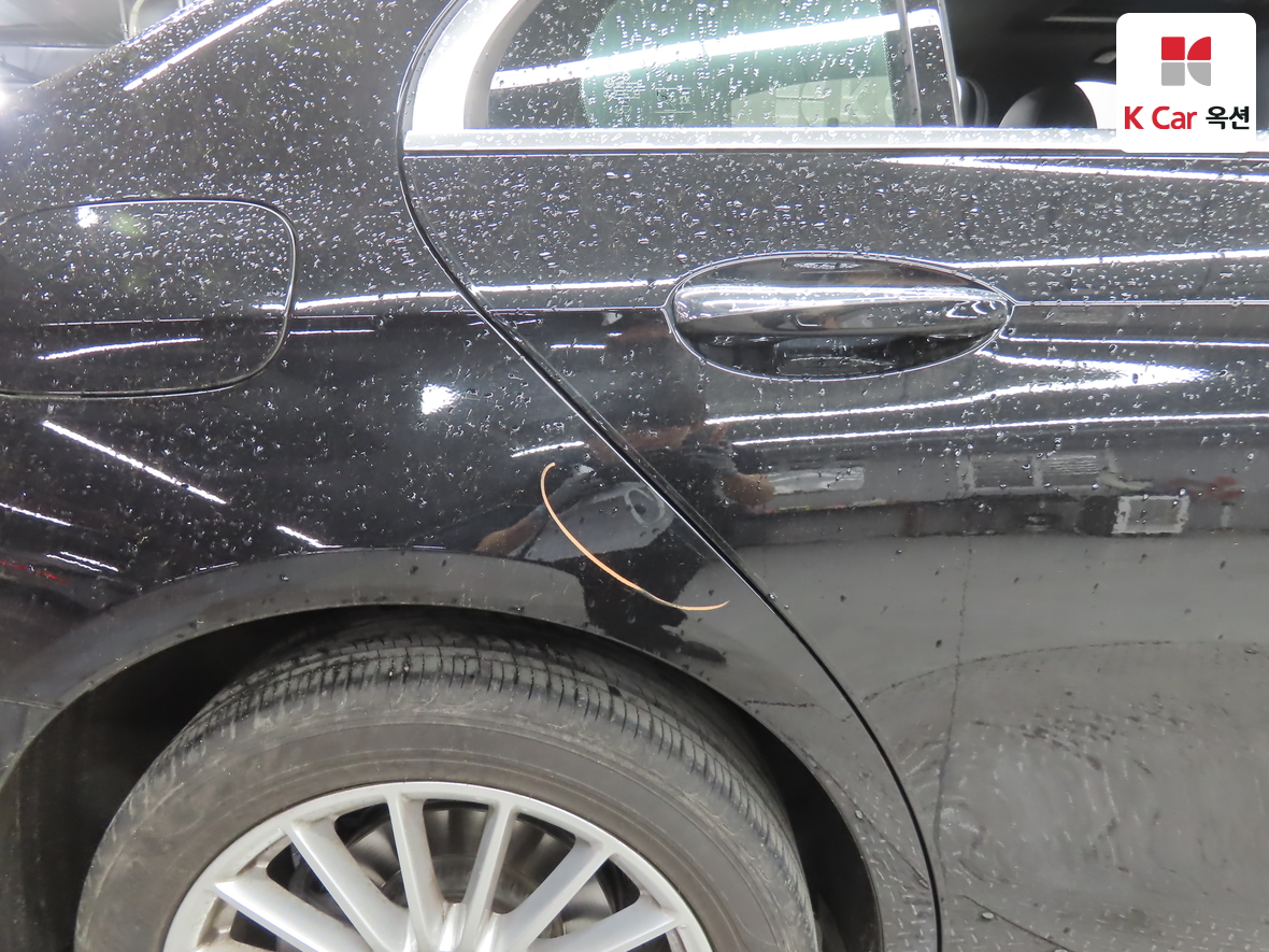 메르세데스-벤츠 E-클래스 2023 - 이미지 40