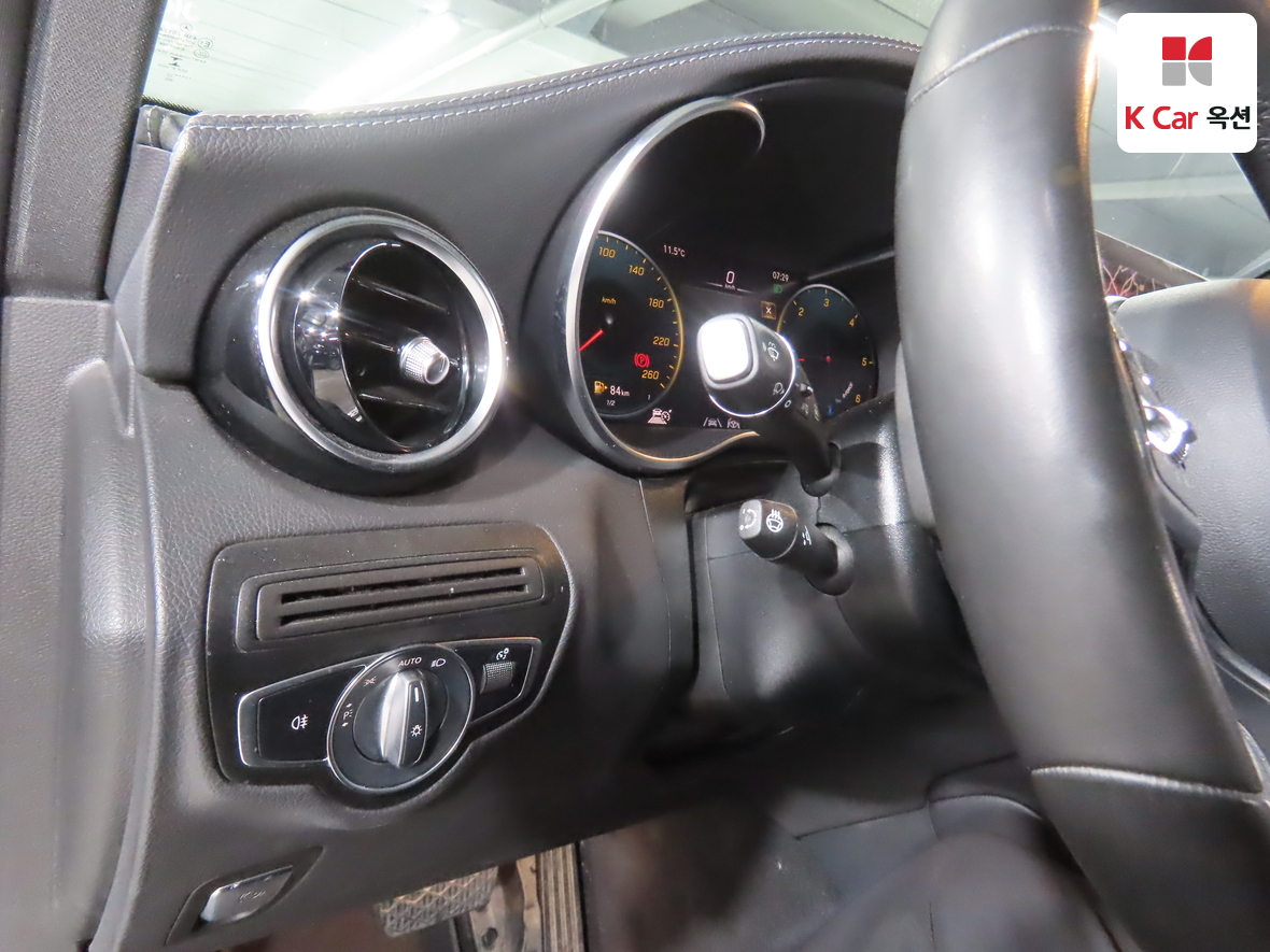 메르세데스-벤츠 GLC 2022 - 이미지 9