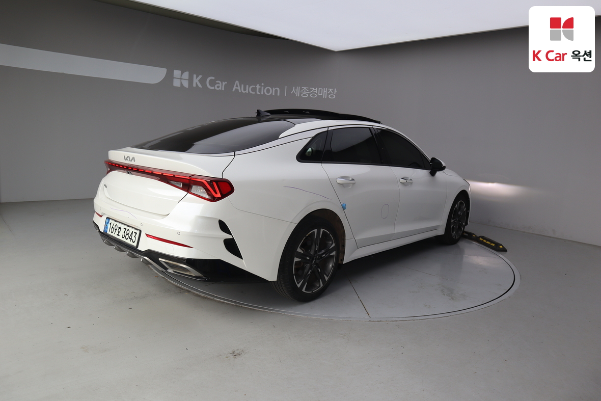 Kia K5 - 2