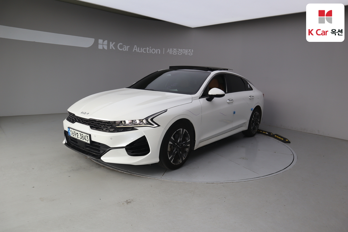 Kia K5 - 1