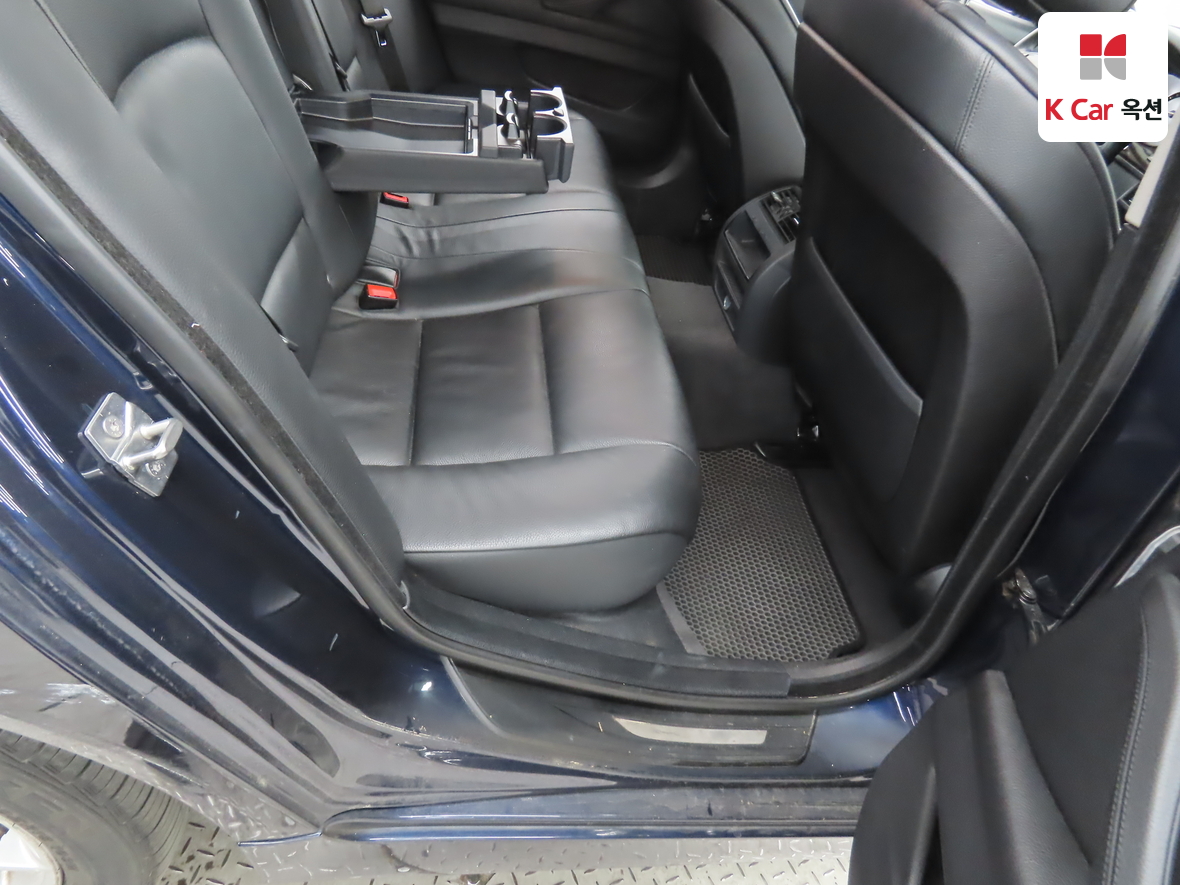 BMW 5 Series - 28