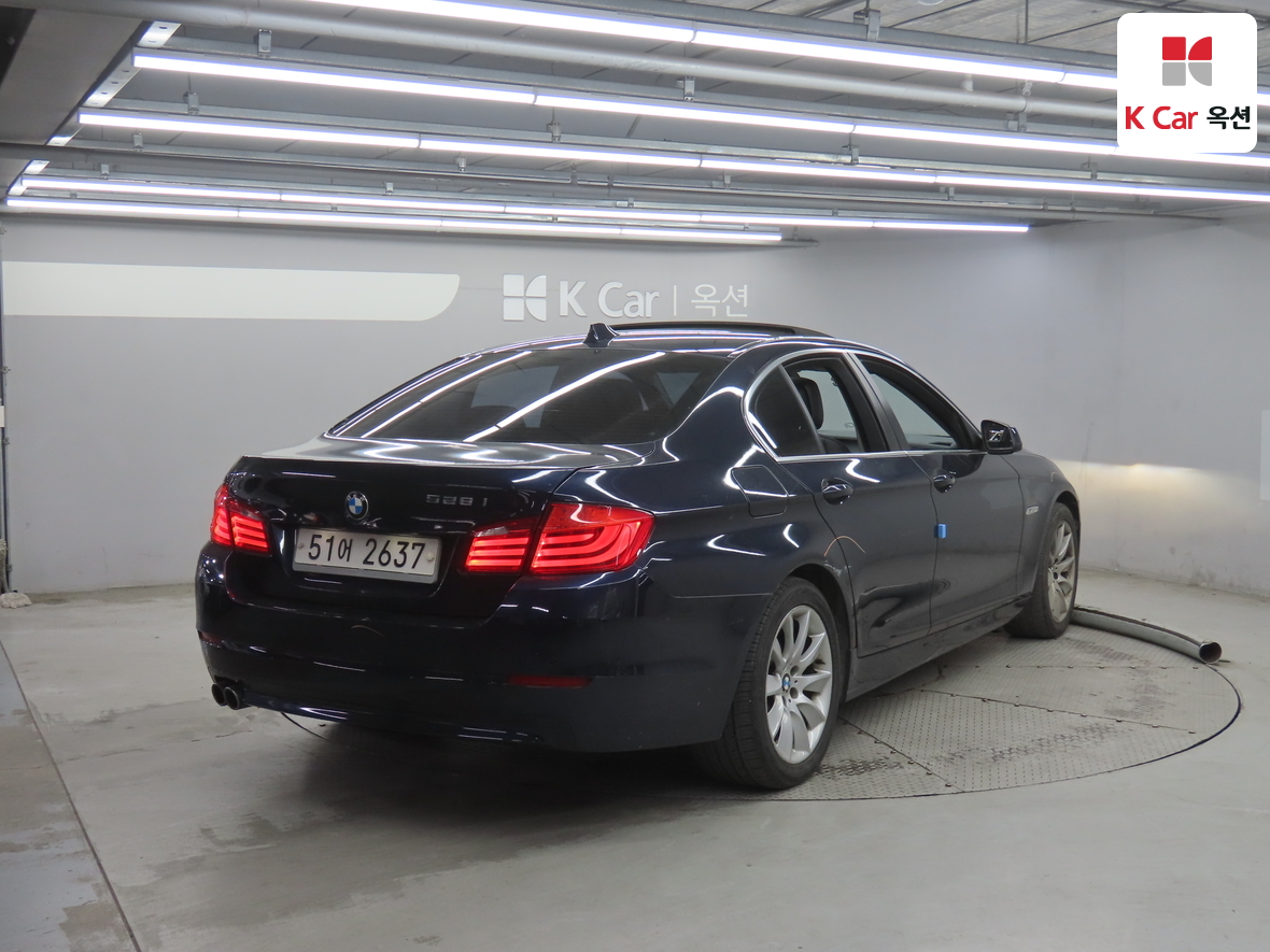 BMW 5 Series - 2