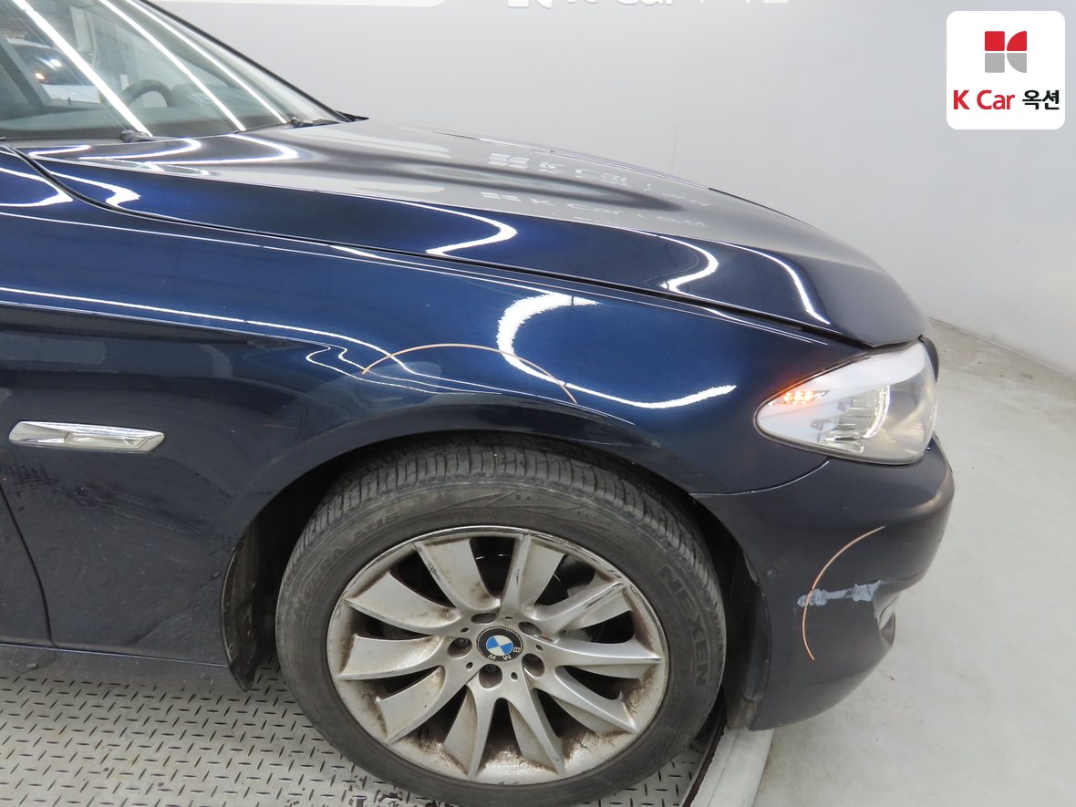BMW 5 Series - 39