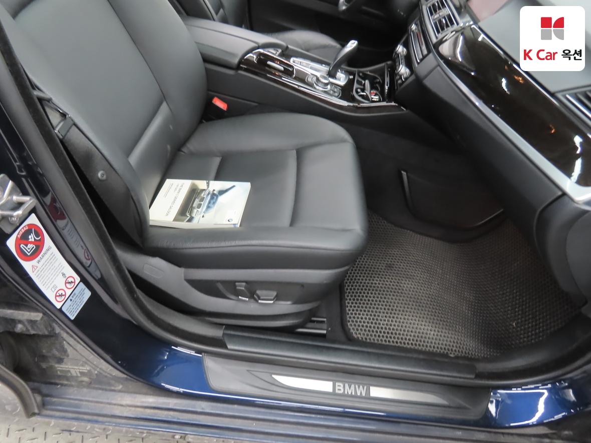 BMW 5 Series - 30