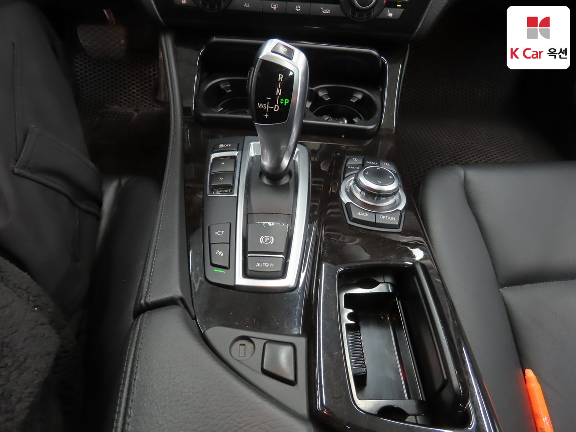 BMW 5 Series - 16