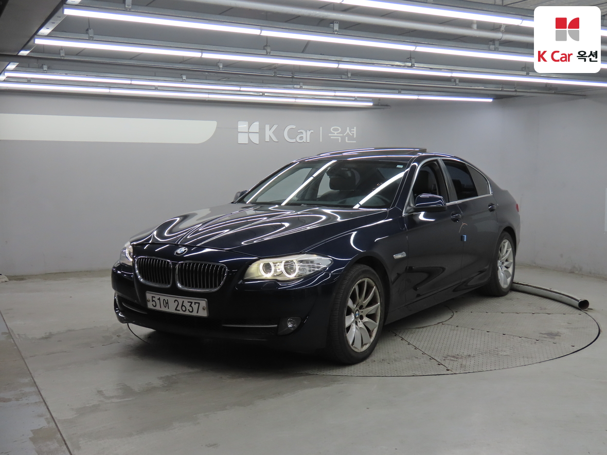 BMW 5 Series - 1