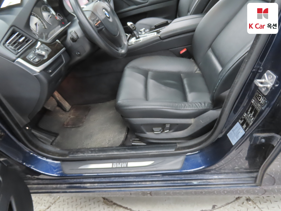 BMW 5 Series - 18