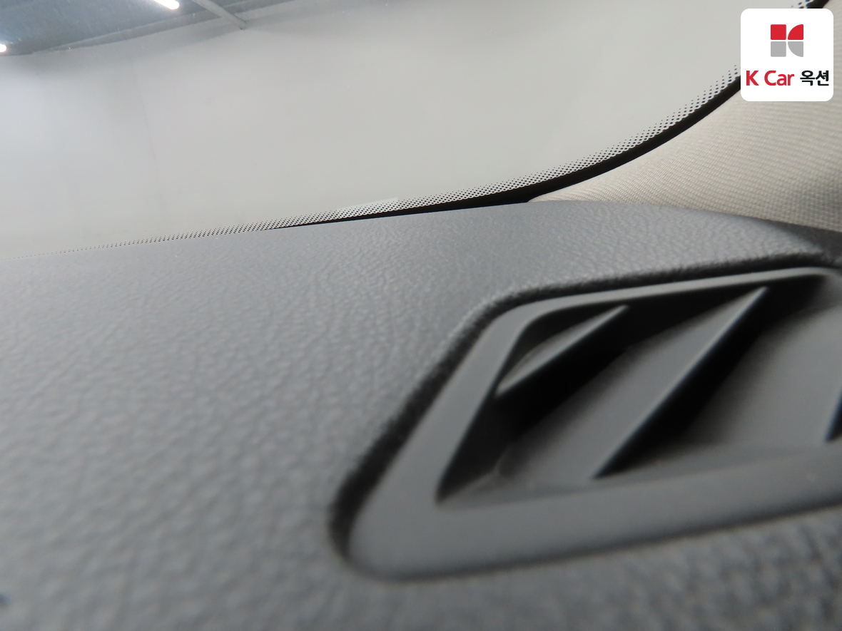BMW 5 Series - 31