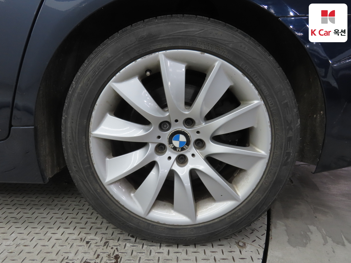 BMW 5 Series - 42