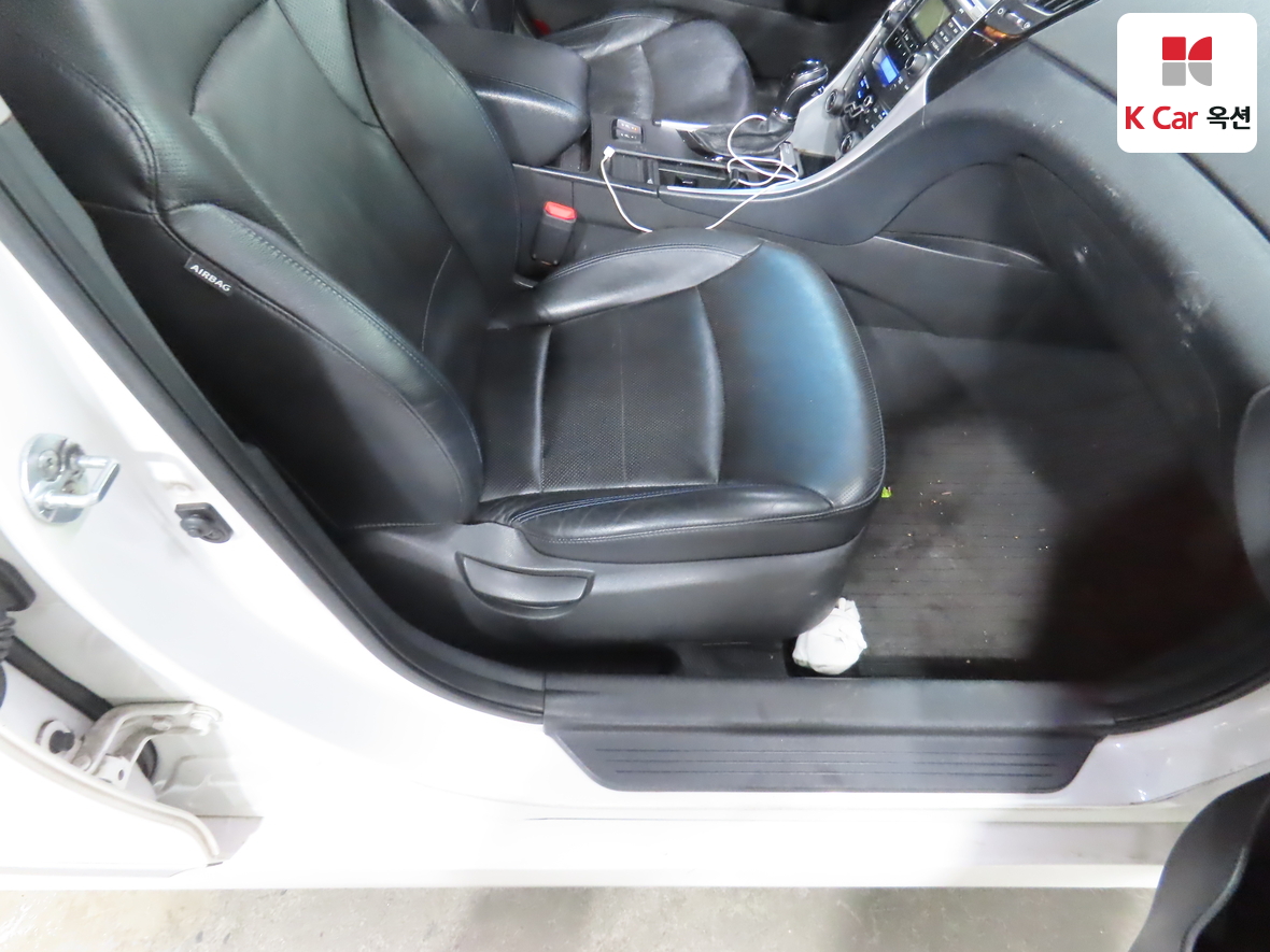 هيونداي سوناتا 2012 - صورة 30