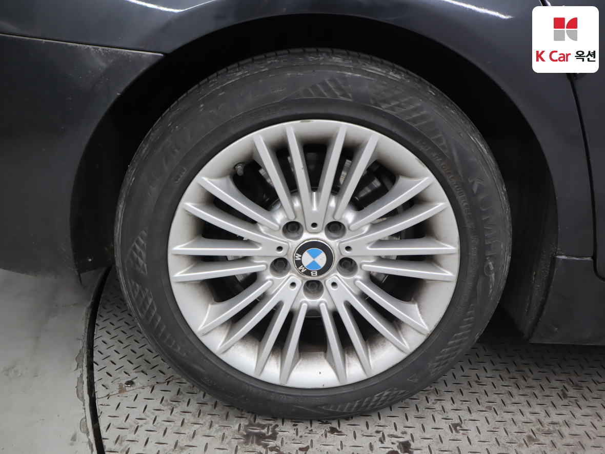 BMW 5 시리즈 - 51