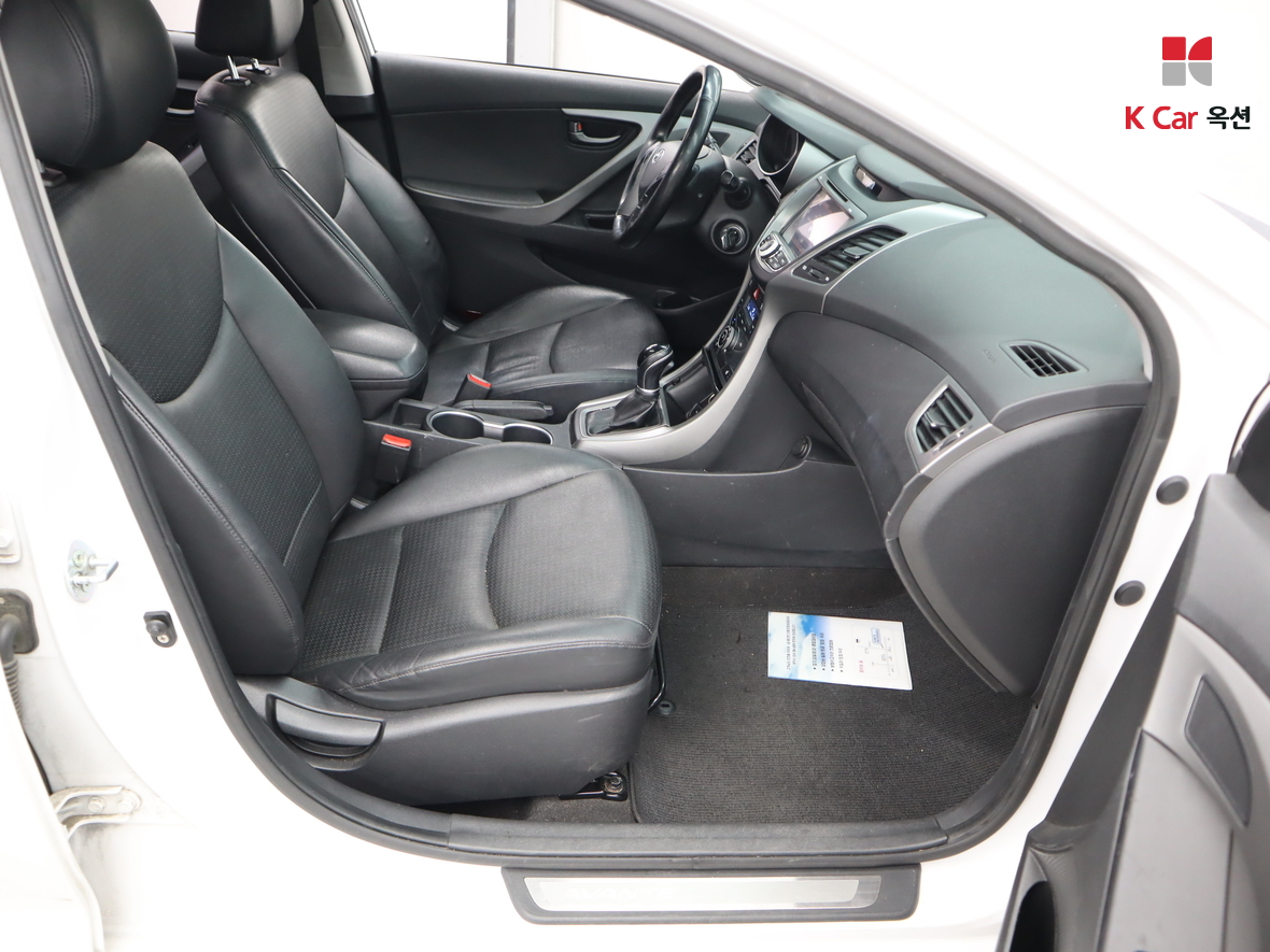 Hyundai Elantra 2014 - Image 31