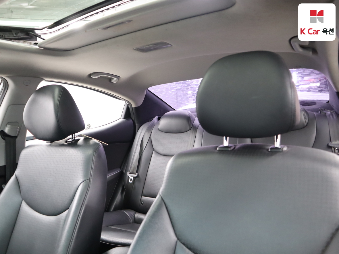 Hyundai Elantra 2014 - Image 18