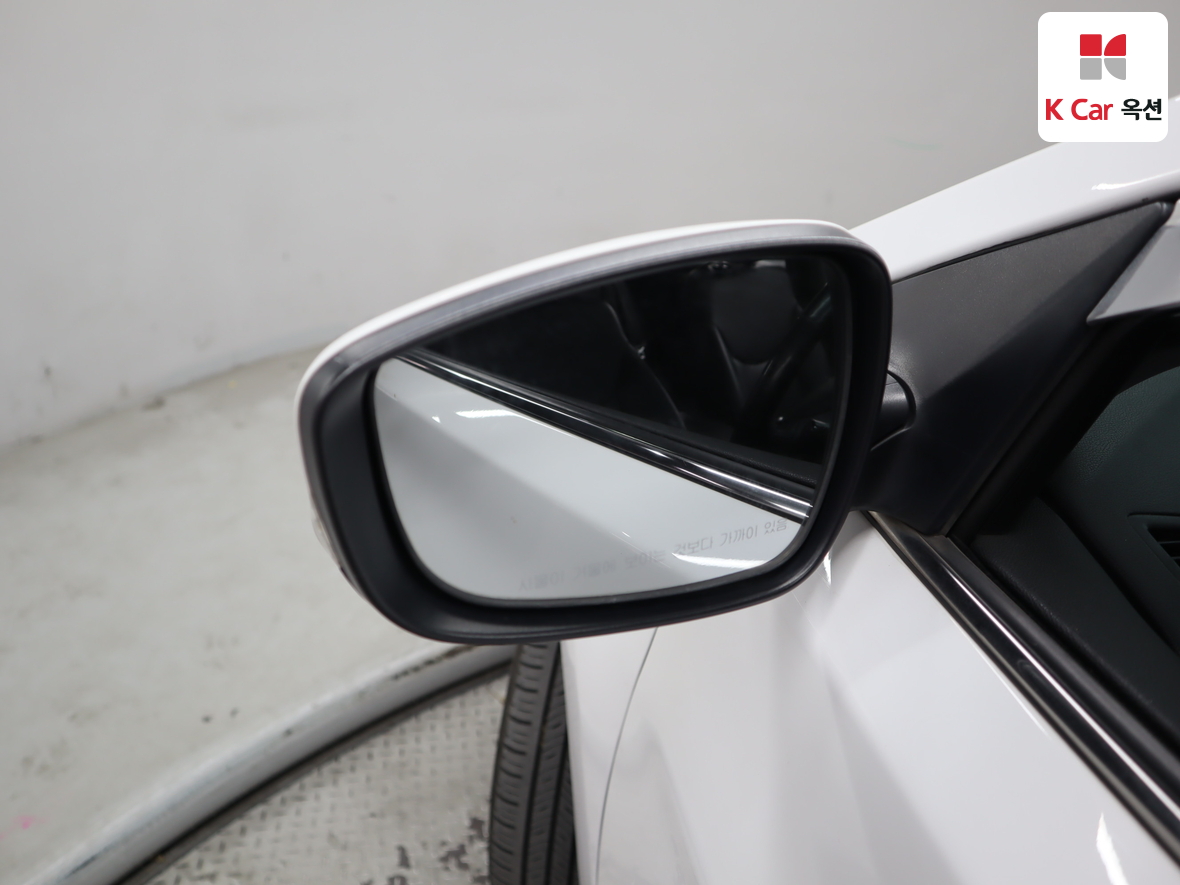 Hyundai Elantra 2014 - Image 21