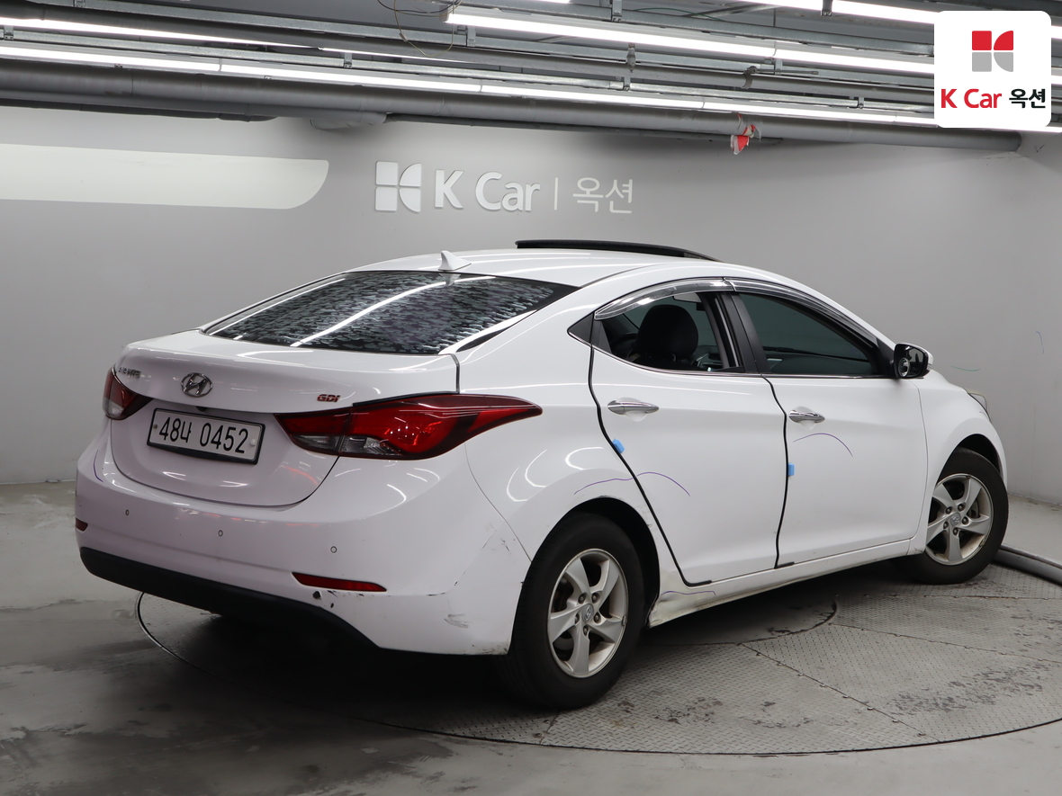Hyundai Elantra 2014 - Image 2